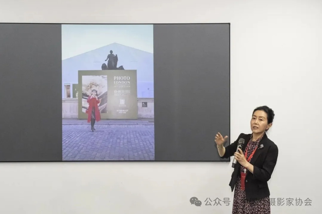 中國女攝影家、多次展覽中獲獎 王元晶