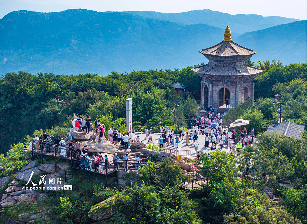 江蘇連雲港：花果山游人如織【2】