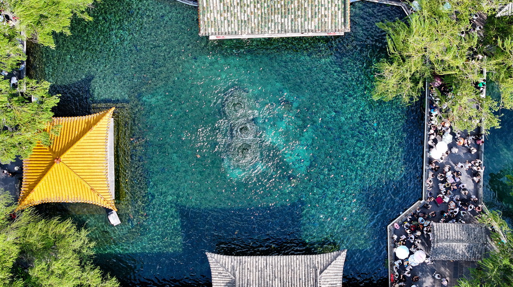 济南：趵突泉重现“水涌若轮”美景