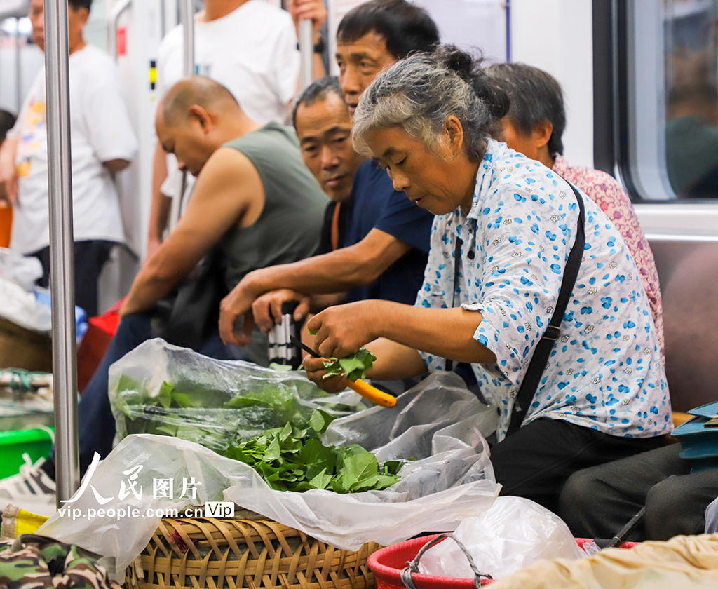 重庆:“背篓专线”惠民生【6】