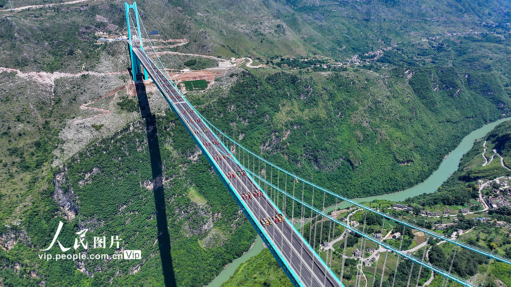 貴州：花江峽谷大橋進行96輛車靜載試驗【3】