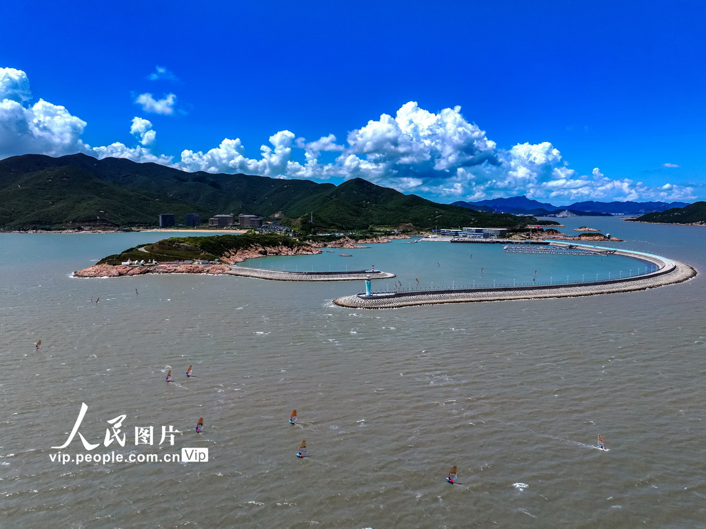 2025年8月30日拍攝的2025年浙江省青少年帆船帆板錦標賽現場。