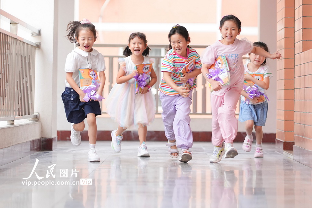 重庆:新生报到迎开学【2】