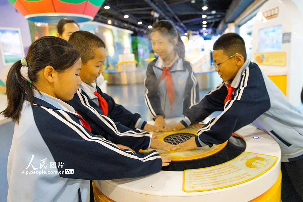 新疆乌鲁木齐：感受科技魅力【5】