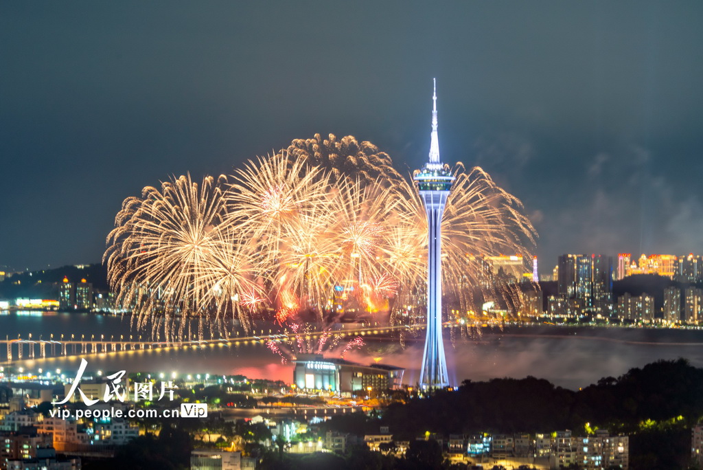第33届澳门国际烟花比赛汇演拉开帷幕