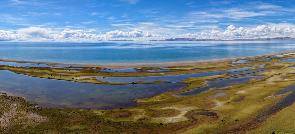 鳥瞰納木錯（無人機拼接照片，9月16日攝）。