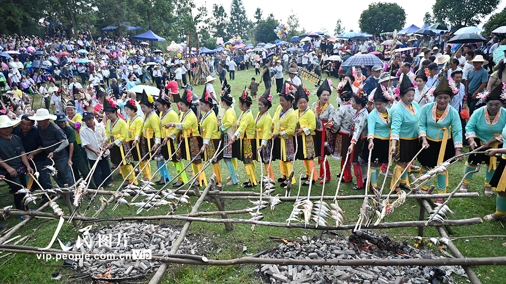 廣西融水：傳統“燒魚節”慶豐收【5】
