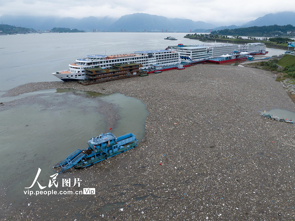 湖北秭归：三峡清漂【2】