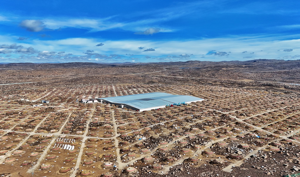 10月28日拍摄的高海拔宇宙线观测站(无人机照片)。