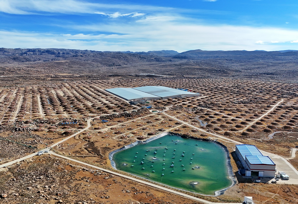 10月28日拍摄的高海拔宇宙线观测站(无人机照片)。