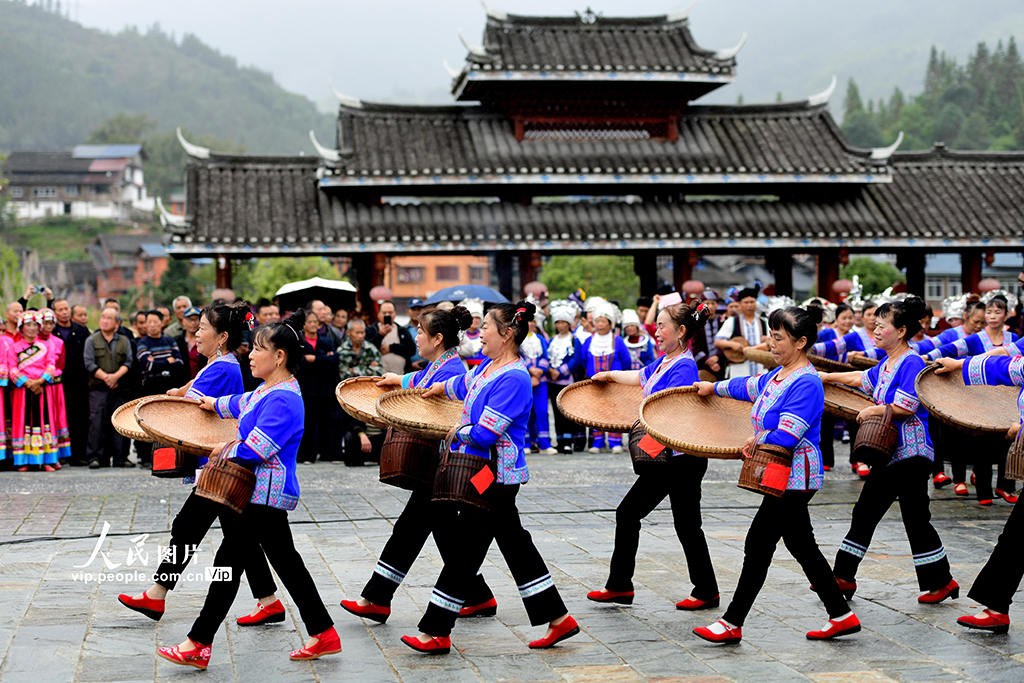 广西龙胜：“糯粑节”庆丰收【2】