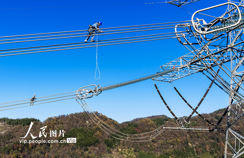 安徽六安：應對寒潮 保冬季電力供應【5】