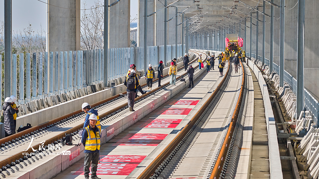 安徽當涂：巢馬城際鐵路全線開始鋪軌【5】