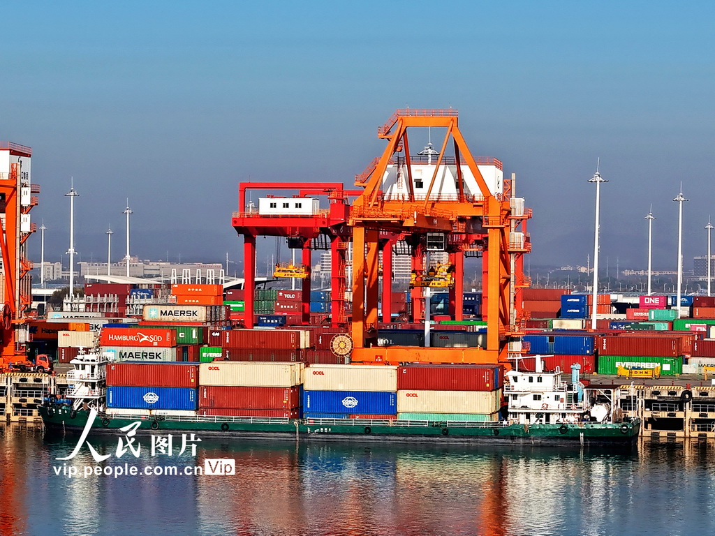 江西贛江新區：龍頭崗綜合碼頭作業忙【2】