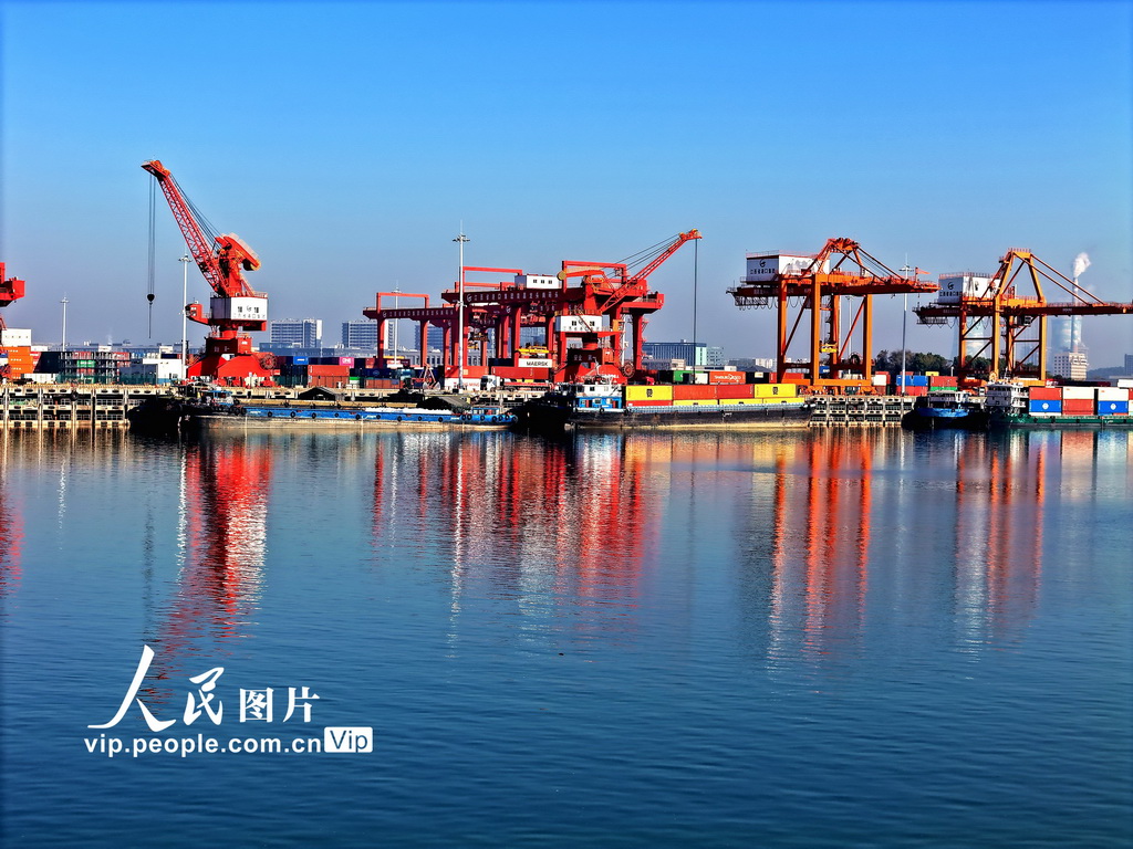 江西贛江新區：龍頭崗綜合碼頭作業忙【4】