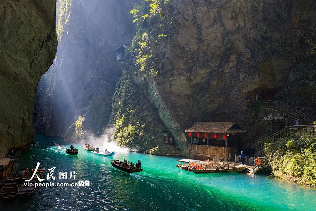 湖北鹤峰：舟行碧波上 人在画中游【4】