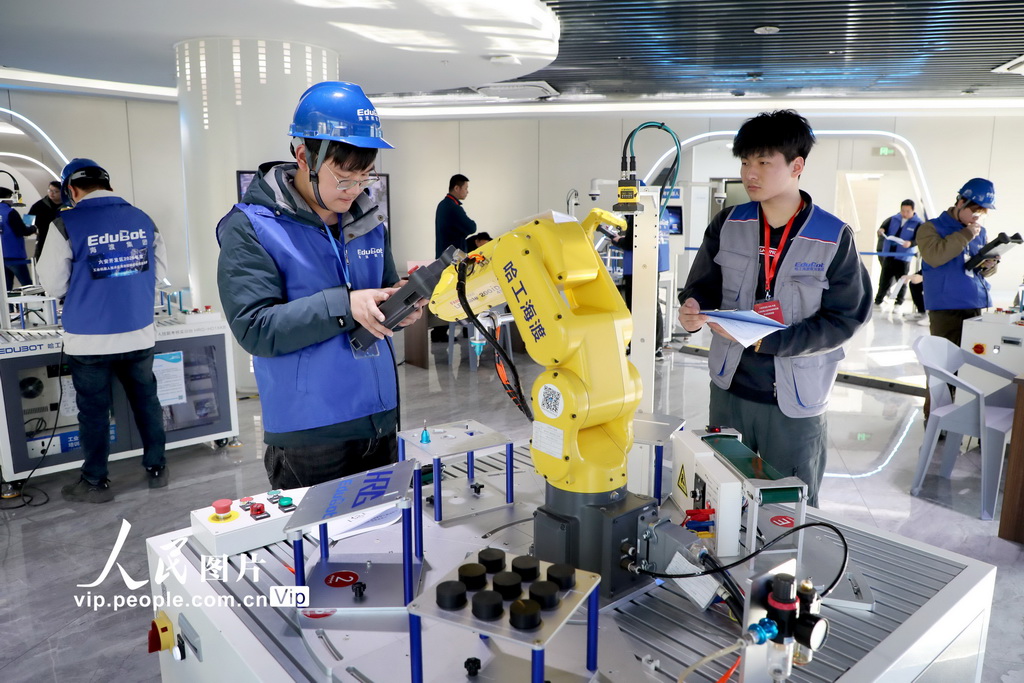 安徽六安举行工业机器人技术应用和实操劳动技能竞赛【2】