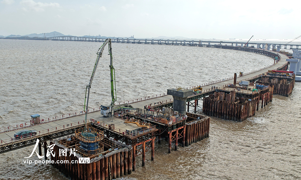 浙江临海:开足马力推进大桥建设【2】