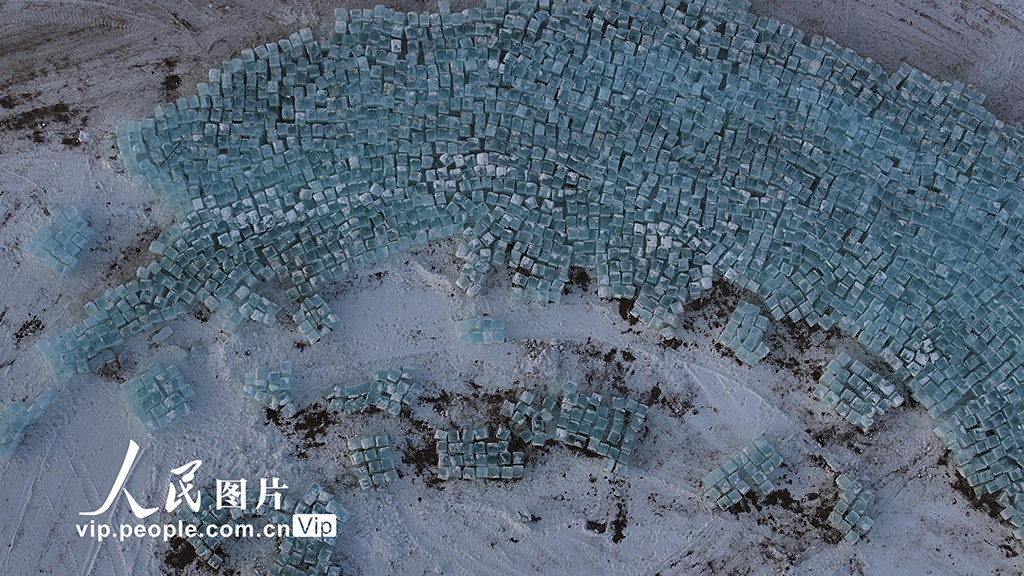 新疆巴裡坤：冬湖取冰【3】