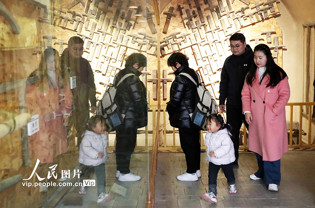 河南三門峽：地坑院迎客來【6】