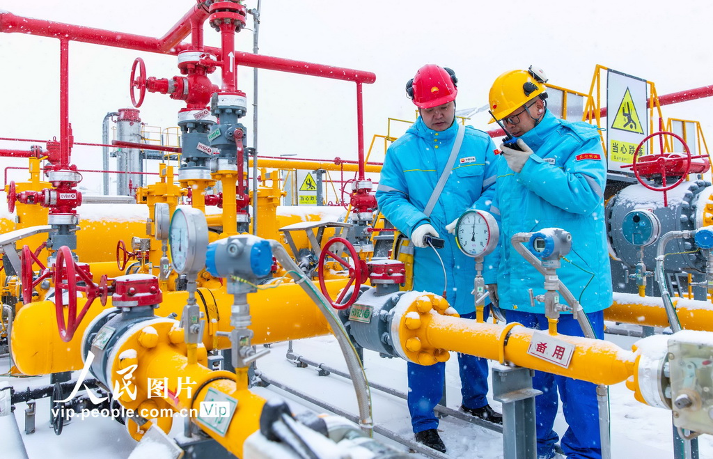 甘肅張掖：聞雪而動 巡檢保供【3】