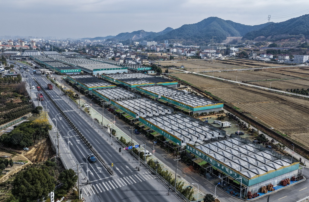 12月23日，空中俯瞰紹興花市（無人機照片）。
