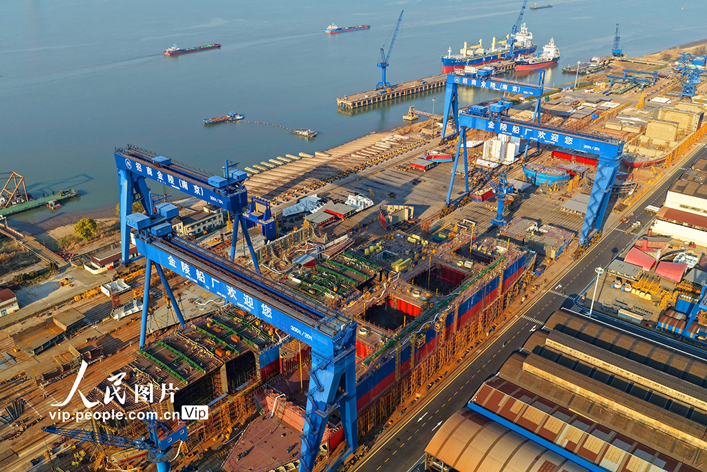 江蘇南京:船企趕訂單 沖刺“全年紅”【8】