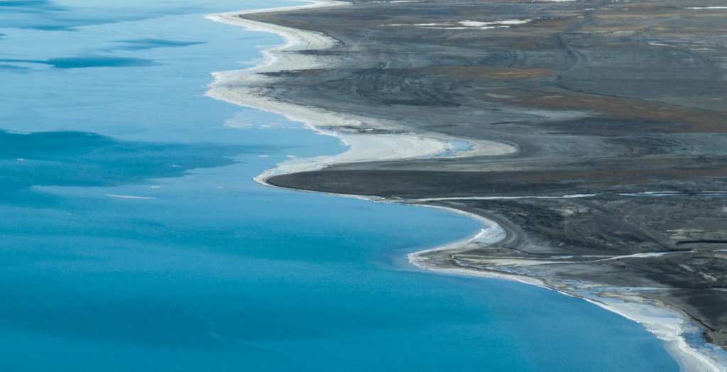 这是1月3日拍摄的佩枯错风光（无人机照片）。