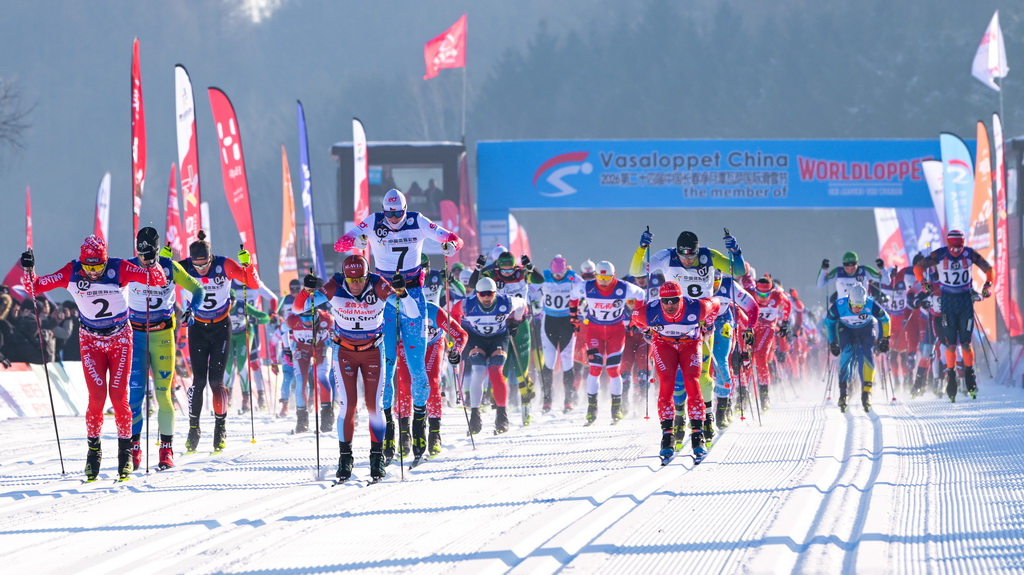 1月4日，参赛选手在比赛中。