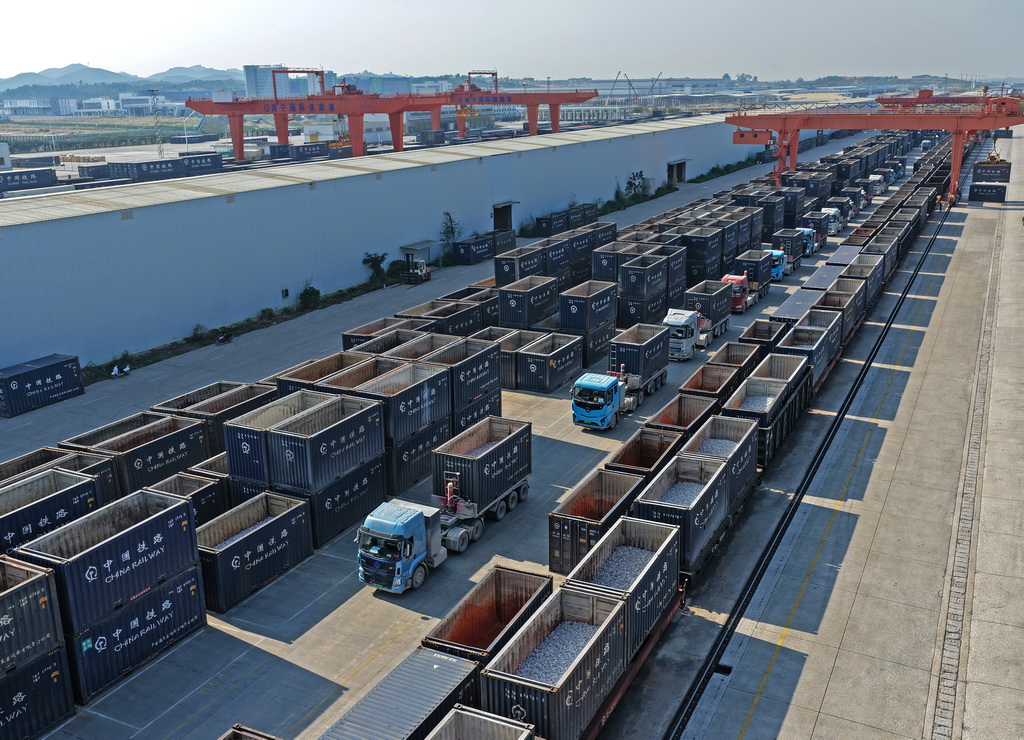 這是2026年1月8日拍攝的南寧國際鐵路港（無人機照片）。