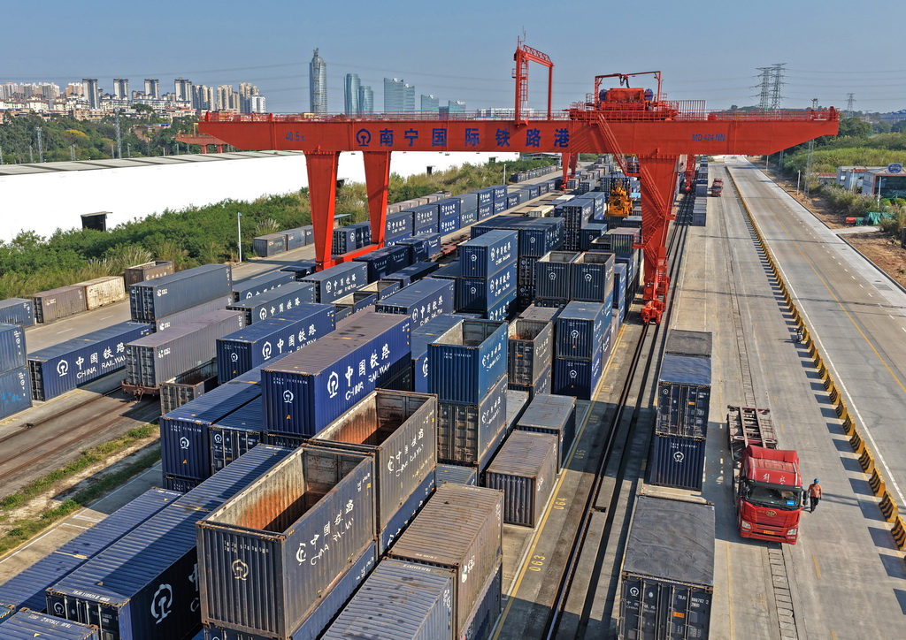 這是2026年1月8日拍攝的南寧國際鐵路港（無人機照片）。