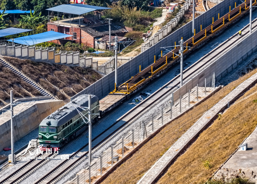 廣西梧州：柳梧鐵路建設正酣【3】