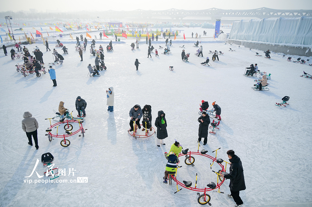 新疆昌吉:冰雪旅游热【5】