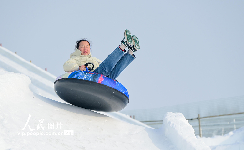 新疆昌吉:冰雪旅游热【4】