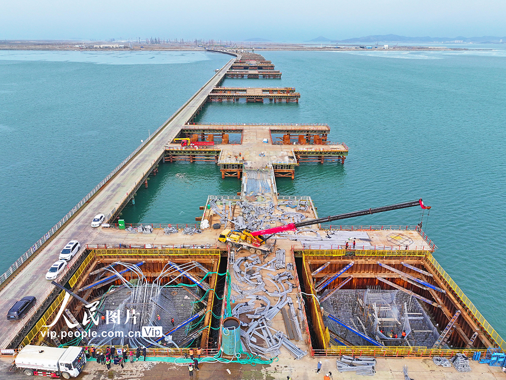 辽宁:大连新机场中线主通道跨海段394根桩基完成施工【2】