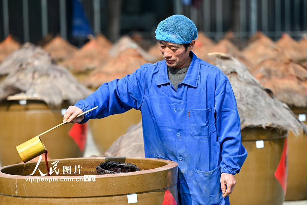 貴州開陽:古法醬油釀造忙【3】