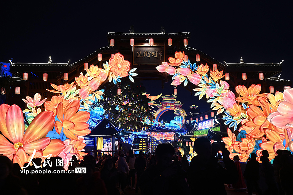 四川：第32屆自貢國際恐龍燈會璀璨亮燈【10】