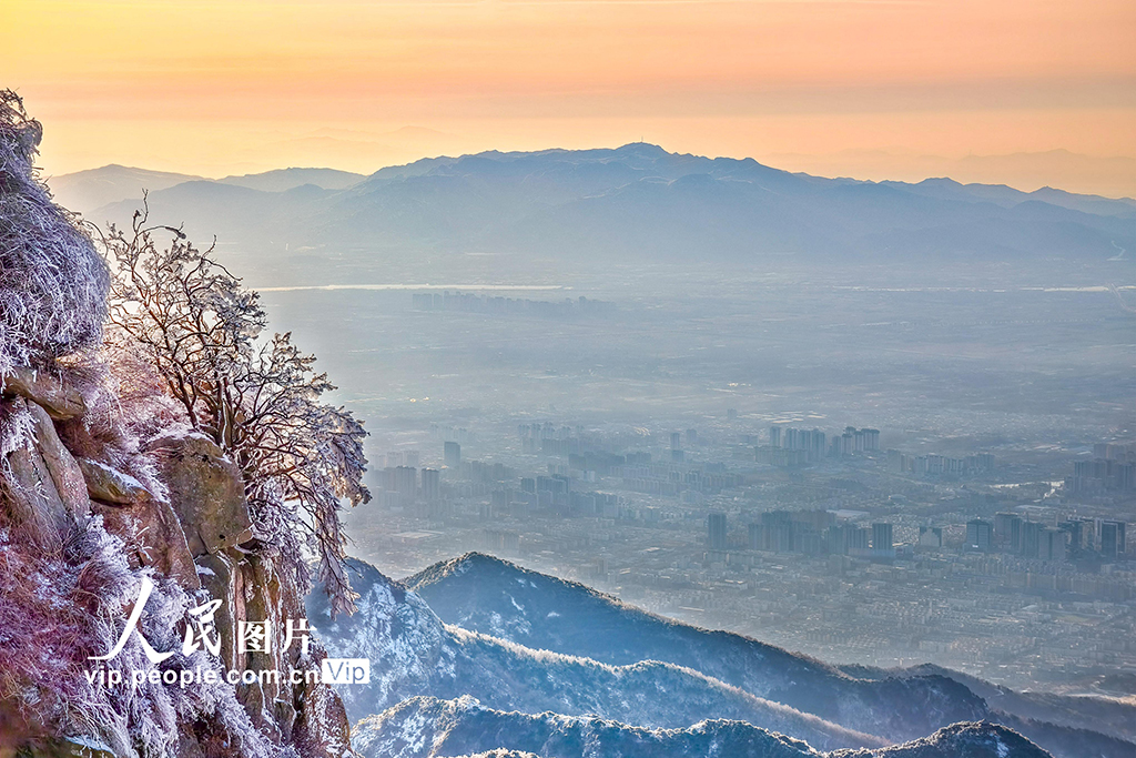 银霜裹千阶 雪锁泰山巅【8】