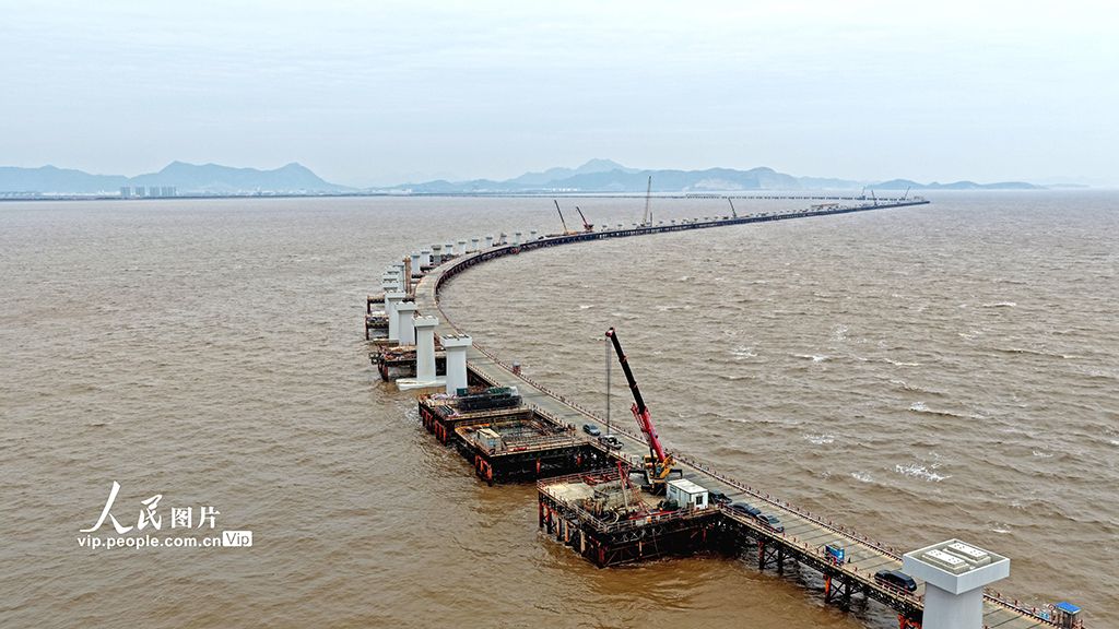 浙江臨海：頭門港鐵路跨海大橋項目施工如火如荼【2】