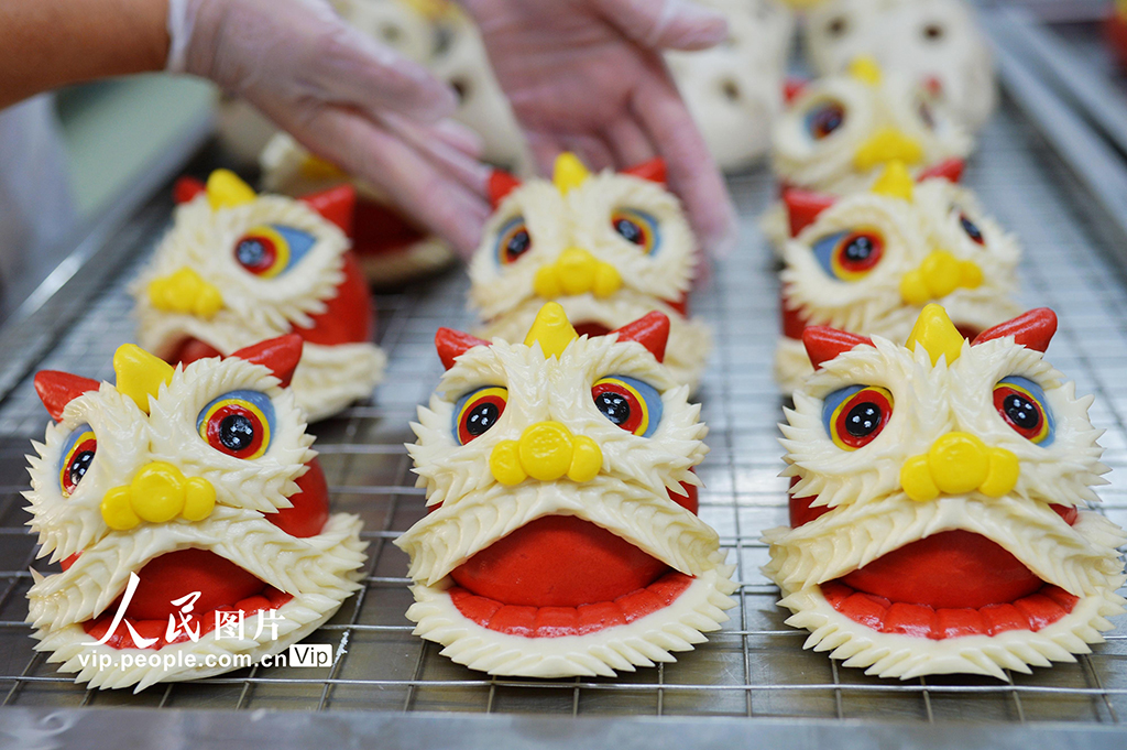 山東青島：花餑餑俏銷迎新春【2】