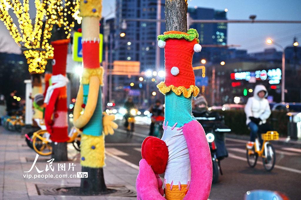 北京：給大樹穿上“暖心毛衣”【3】