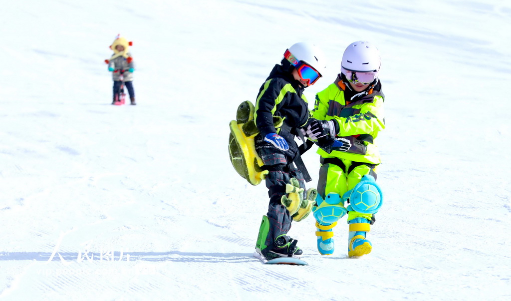 甘肅張掖：體驗滑雪運動樂趣【3】