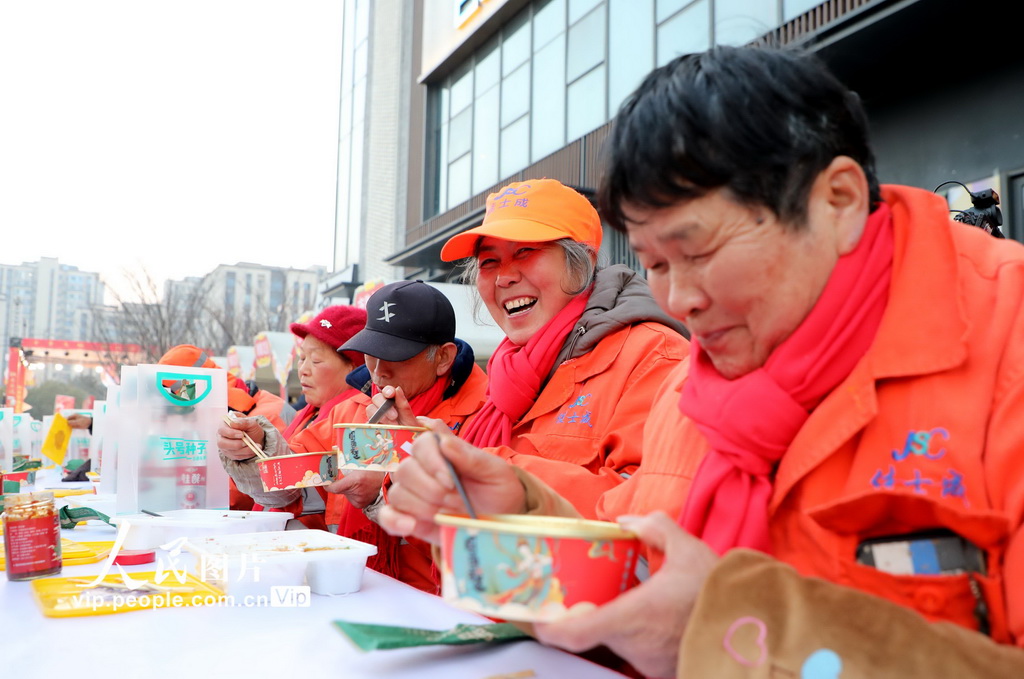 安徽阜陽:萬人共品臘八粥【5】