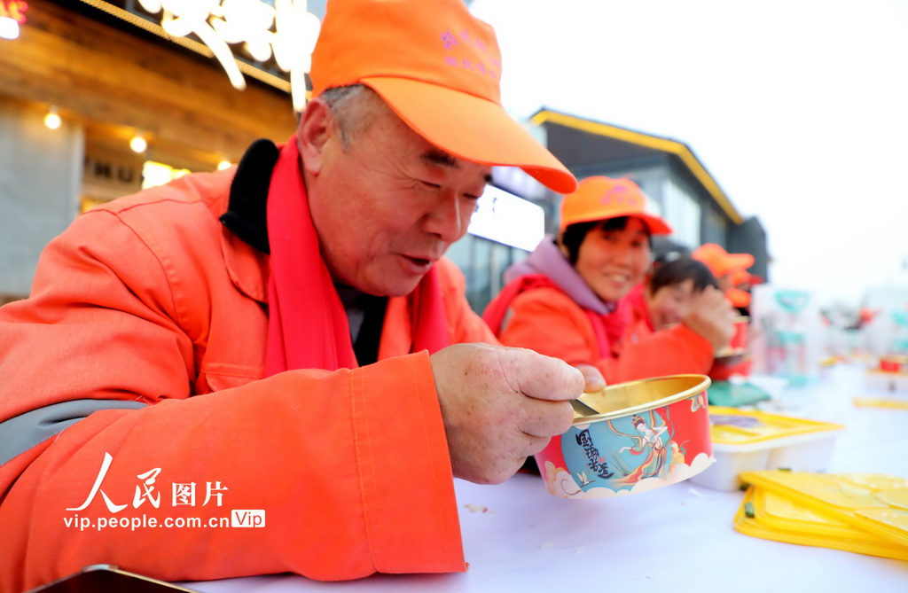 安徽阜陽:萬人共品臘八粥【6】