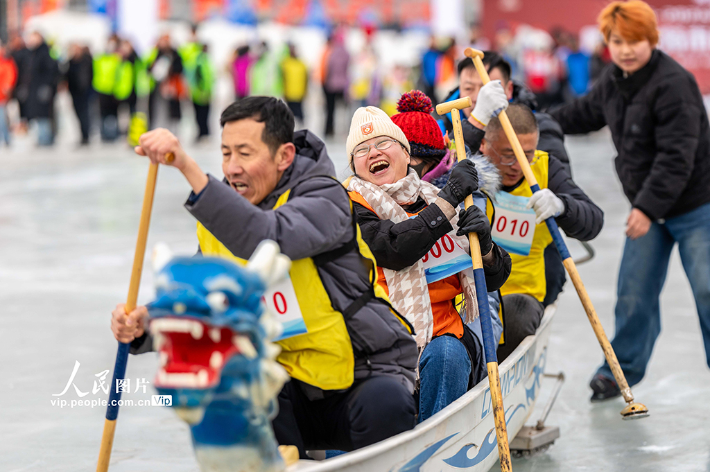 内蒙古呼和浩特：畅享冰雪运动 点燃冬日激情【2】