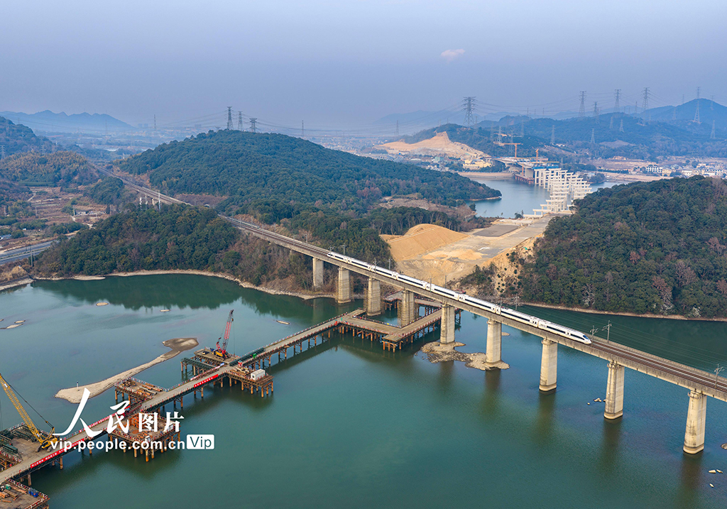 浙江寧海：楊梅嶺水庫大橋建設正酣【3】