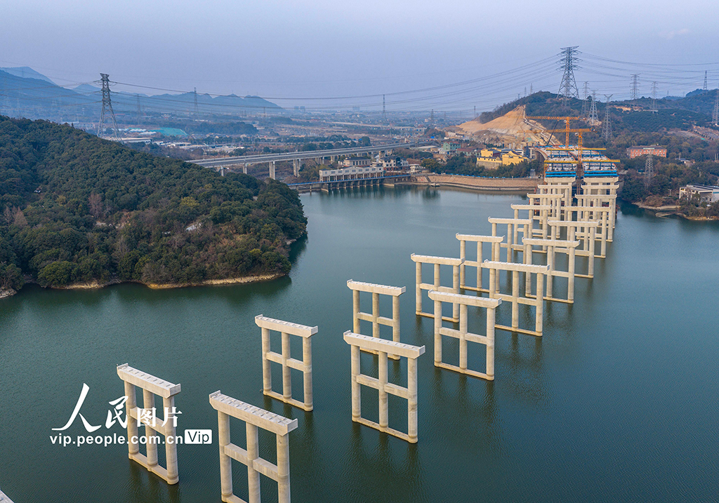 浙江寧海：楊梅嶺水庫大橋建設正酣【5】