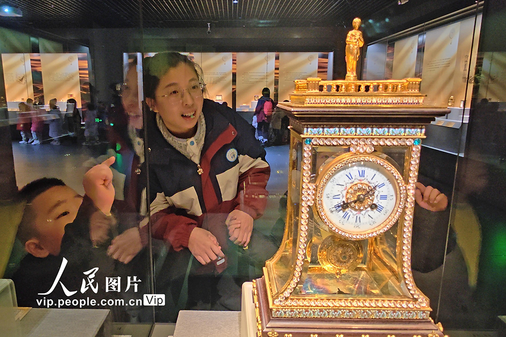 上百件古董鐘表亮相大連博物館【2】