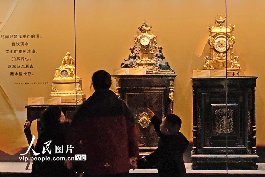 上百件古董鐘表亮相大連博物館【3】