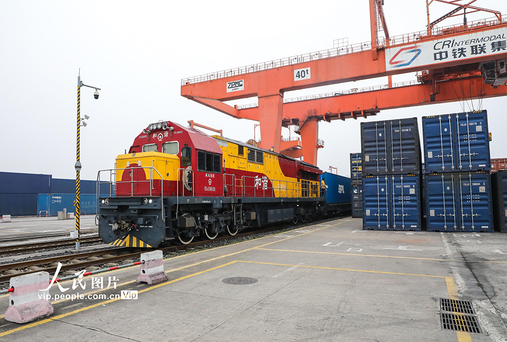 2026年首趟西部陆海新通道年货班列抵达重庆【3】